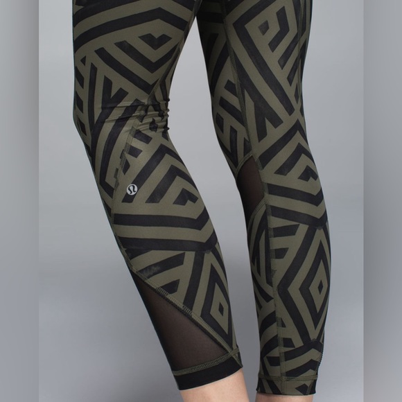 Lululemon Inspire Tight II-Chevron Shuffle Fatigue Green Black-Size 4 - Picture 4 of 12